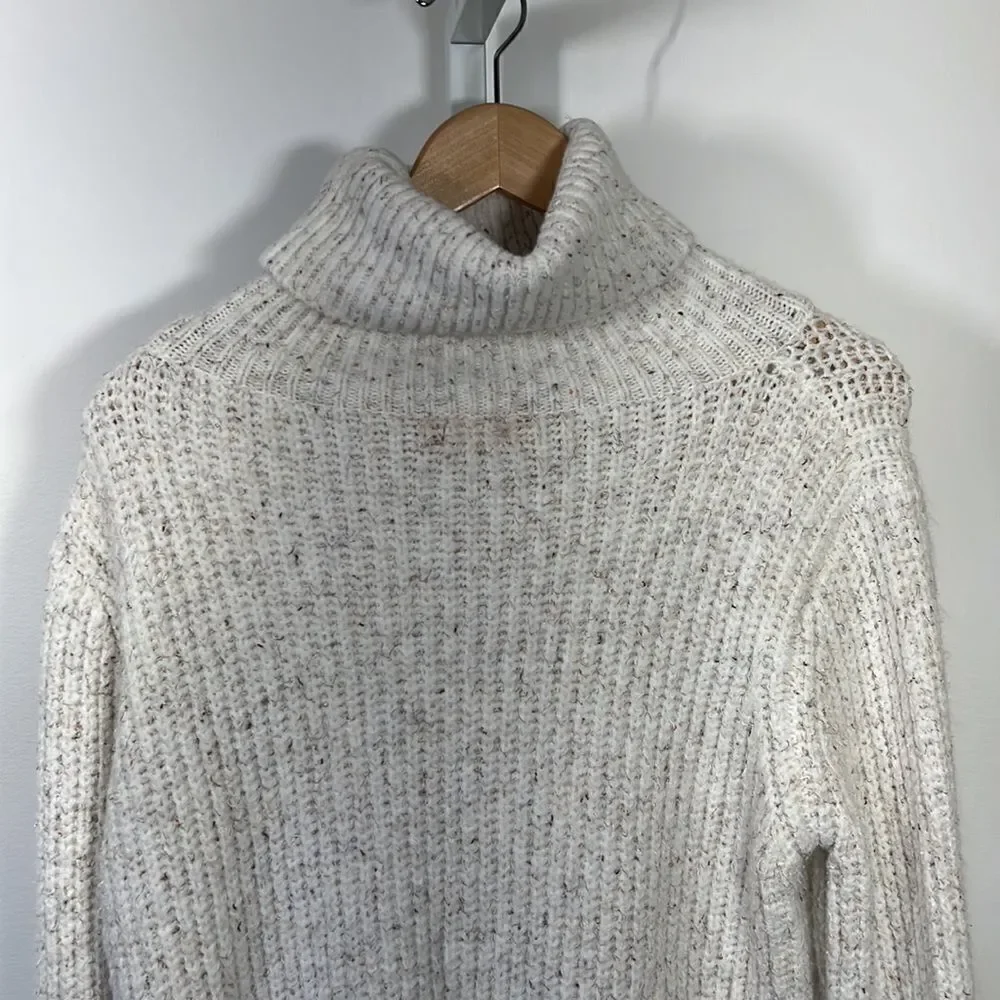 POL Women’s Chunky Knit Cropped Turtleneck Sweater Cream Size Large